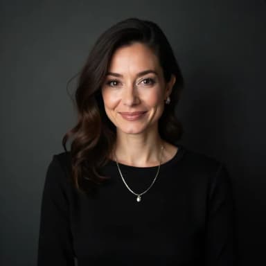 Mara Vell, Editor-in-Chief